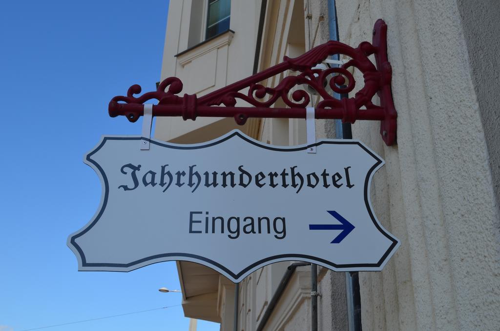 Jahrhunderthotel 3*